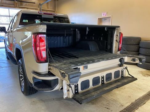 Used 2022 GMC Sierra 1500 AT4 w/ AT4 Preferred Package image 26