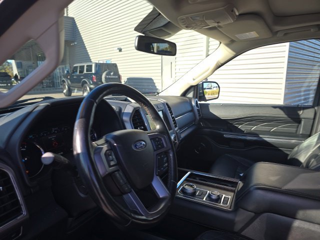 Used 2019 Ford Expedition Platinum AWD/4WD image 10