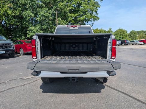 Used 2025 Chevrolet Silverado 2500 High Country w/ High Country Premium Package AWD/4WD image 28
