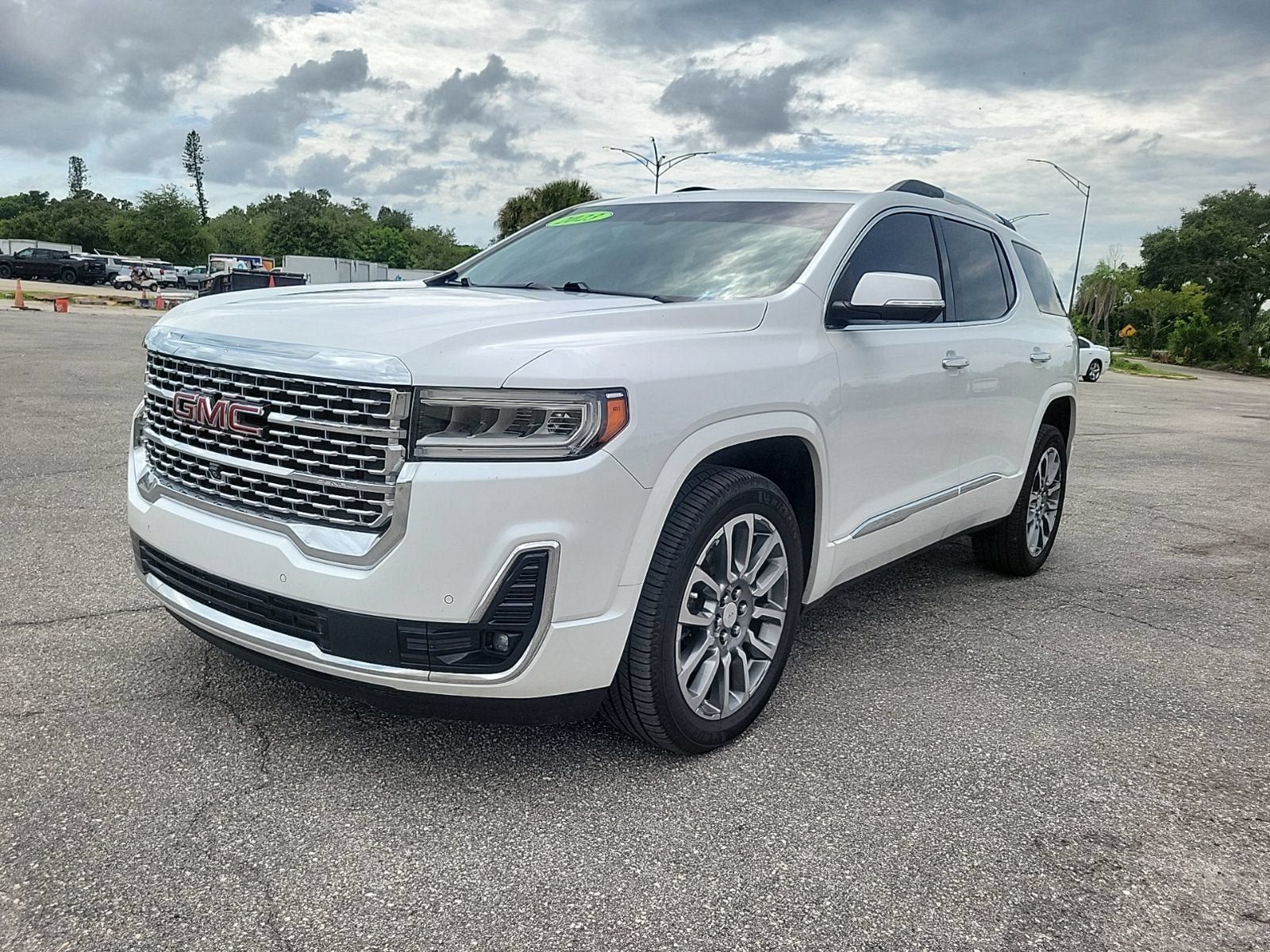 Certified 2023 GMC Acadia Denali w/ Denali Ultimate Package FWD image 2