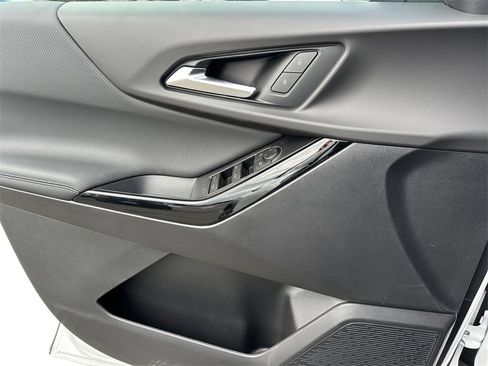 New 2026 Chevrolet Equinox LT image 11