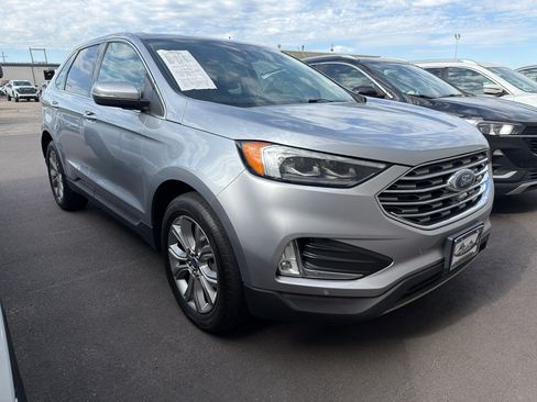 Used 2022 Ford Edge Titanium w/ Equipment Group 301A AWD/4WD image 4