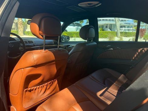 Used 2008 Mercedes-Benz E 350 Luxury image 14