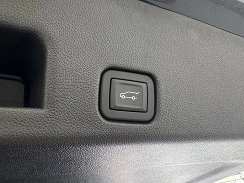 Used 2026 Chevrolet Traverse RS AWD/4WD image 45