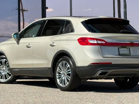 Used 2017 Lincoln MKX Reserve FWD image 7