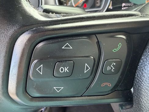 Used 2018 Jeep Wrangler Unlimited Sport S AWD/4WD image 24