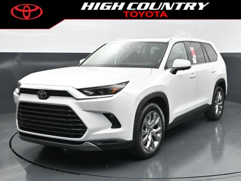 New 2026 Toyota Grand Highlander FWD image 1