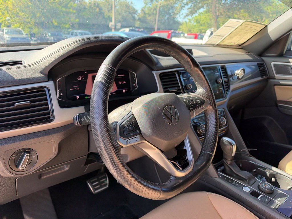 Used 2020 Volkswagen Atlas Cross Sport SEL R-Line AWD/4WD image 9