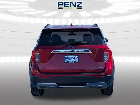 Used 2020 Ford Explorer XLT w/ Equipment Group 202A image 6