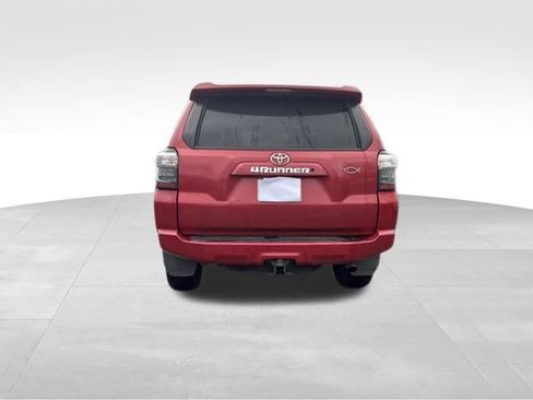 Used 2021 Toyota 4Runner SR5 image 5