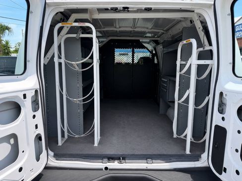 Used 2008 Ford E-250 and Econoline 250 RWD image 7