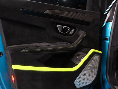 Used 2023 Lamborghini Urus Performante image 25