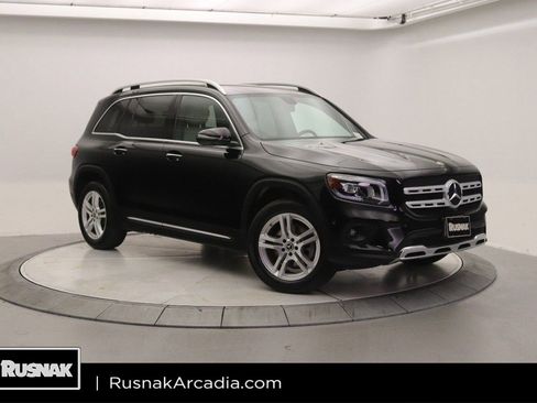 Used 2022 Mercedes-Benz GLB 250 image 1