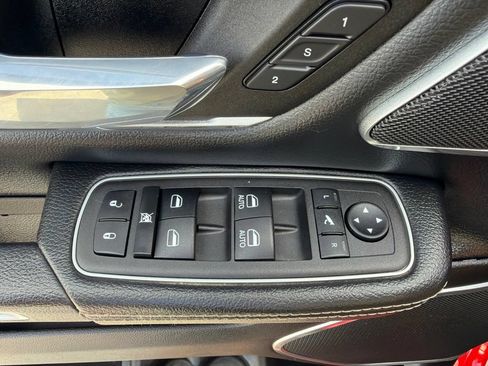 Used 2023 RAM 1500 Laramie AWD/4WD image 29