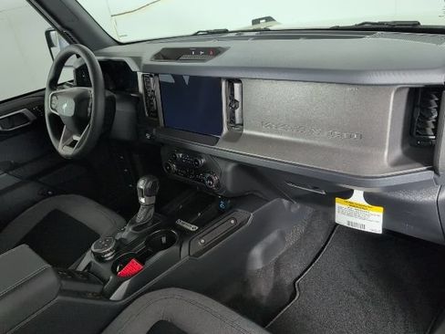 New 2025 Ford Bronco 4-Door AWD/4WD image 12