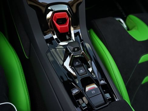 Used 2023 Lamborghini Huracan EVO RWD image 12