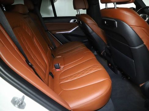 Used 2024 BMW X5 xDrive40i w/ M Sport Package AWD/4WD image 34