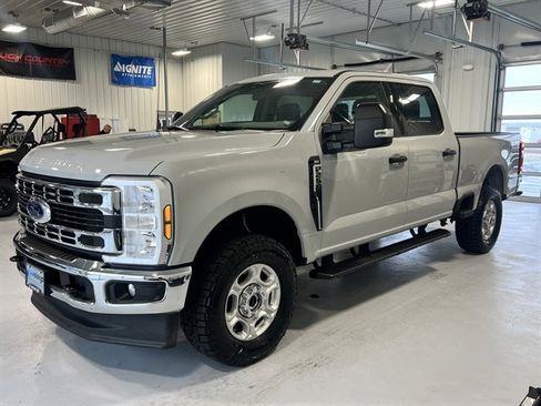 Used 2025 Ford F250 XLT image 6