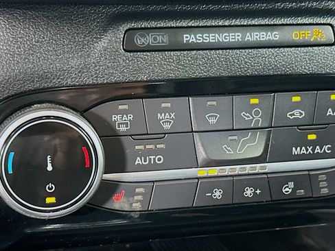 Used 2022 Ford Escape Titanium AWD/4WD image 20