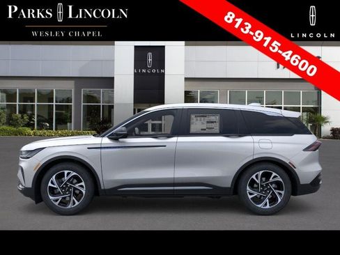 New 2026 Lincoln Nautilus Premier image 3