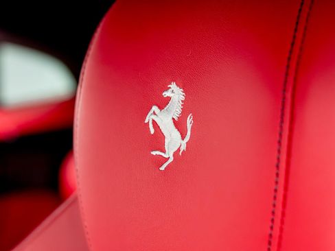 Used 2025 Ferrari Purosangue AWD/4WD image 16