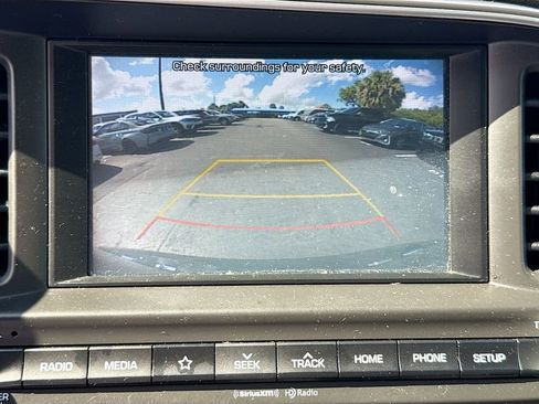 Used 2020 Hyundai Elantra SEL FWD image 14