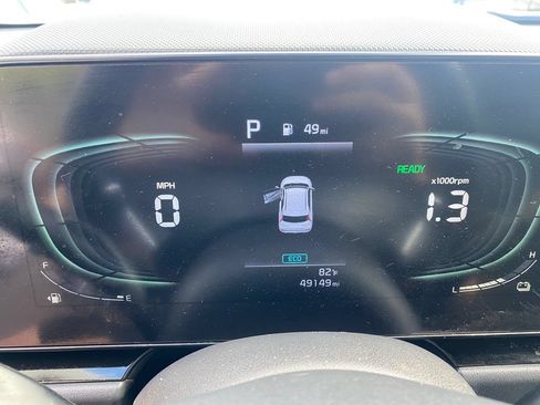 Used 2023 Kia Niro EX Touring FWD image 15