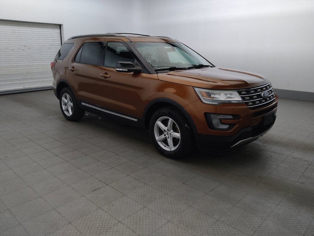 Used 2017 Ford Explorer XLT AWD/4WD image 11