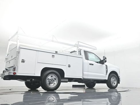 New 2025 Ford F350 XL w/ XL Chrome Package image 51