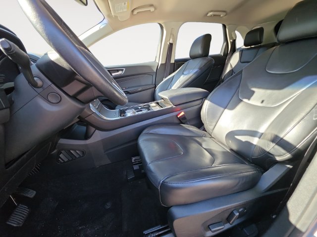 Used 2020 Ford Edge Titanium w/ Cargo Accessory Package FWD image 9