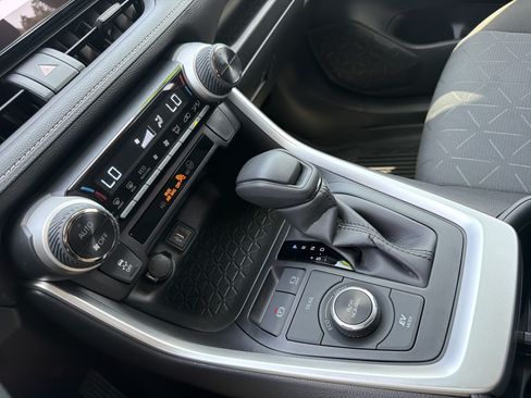 Certified 2024 Toyota RAV4 XLE AWD/4WD image 8