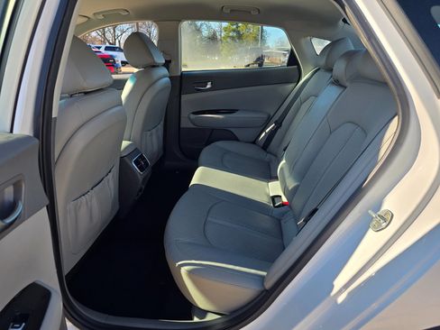 Used 2016 Kia Optima EX image 11