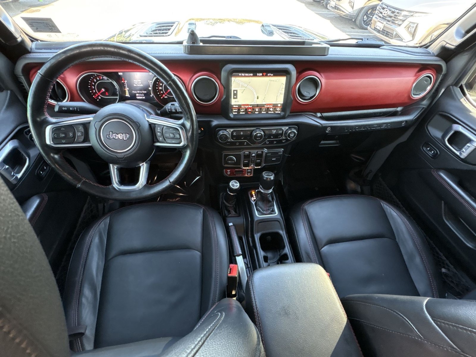 Used 2021 Jeep Wrangler Unlimited Rubicon AWD/4WD image 23
