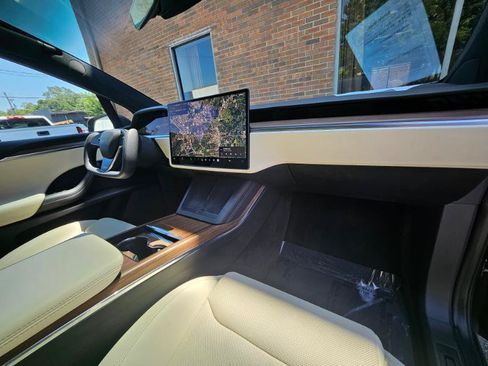 Used 2023 Tesla Model X AWD/4WD image 59