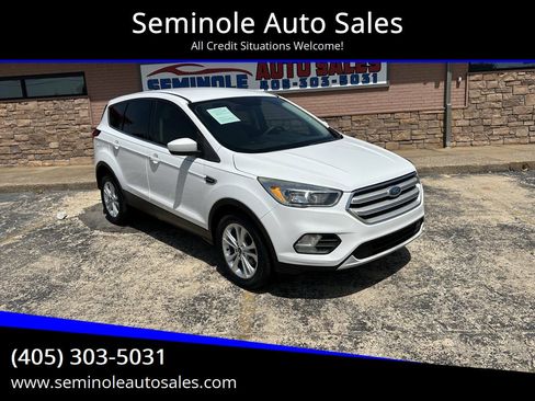 Used 2019 Ford Escape SE FWD image 1
