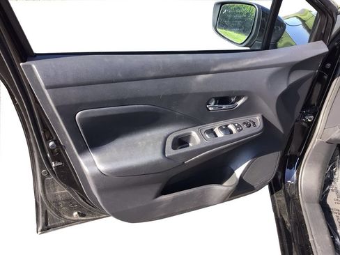 Used 2024 Nissan Versa SV FWD image 19