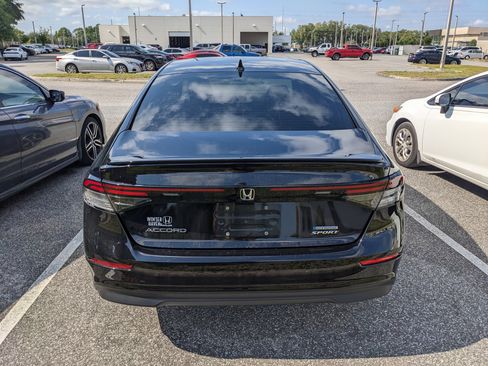 Used 2024 Honda Accord Sport image 19
