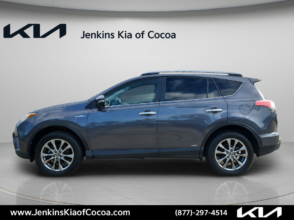 Used 2017 Toyota RAV4 Limited AWD/4WD image 10