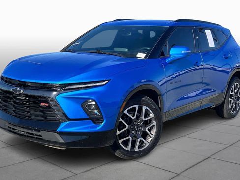 Used 2024 Chevrolet Blazer RS image 2