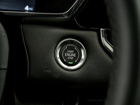 New 2026 GMC Canyon Elevation w/ Convenience Package image 13