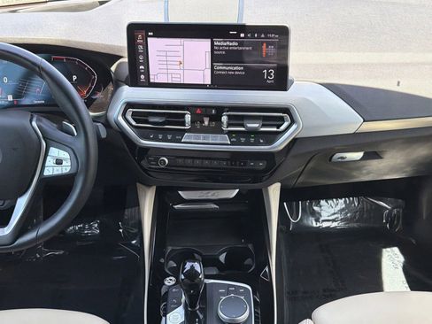 Certified 2025 BMW X4 xDrive30i w/ Premium Package AWD/4WD image 15