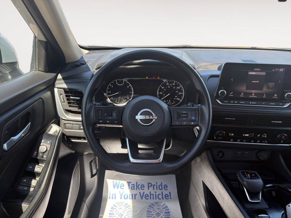 Used 2024 Nissan Rogue SV AWD/4WD image 12