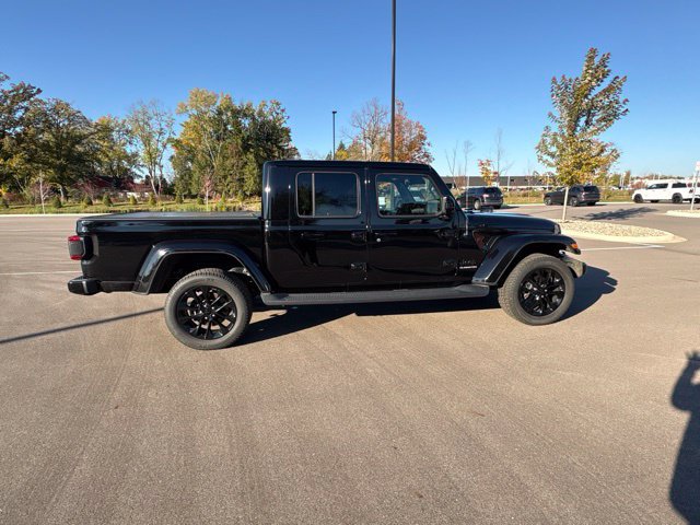 Used 2021 Jeep Gladiator Overland AWD/4WD image 6