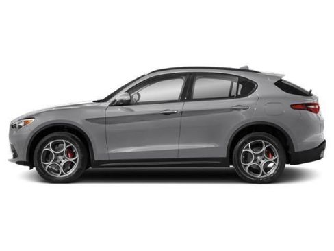 Used 2020 Alfa Romeo Stelvio Ti Sport image 2
