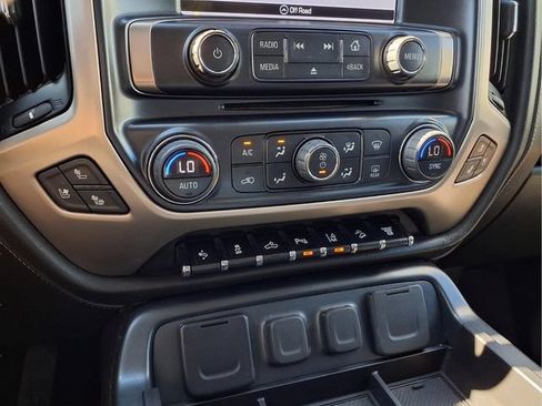 Used 2018 GMC Sierra 2500 Denali w/ Duramax Plus Package AWD/4WD image 9