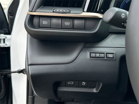 New 2026 Toyota Crown XLE image 19