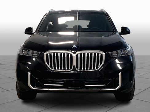 New 2026 BMW X5 xDrive50e image 3