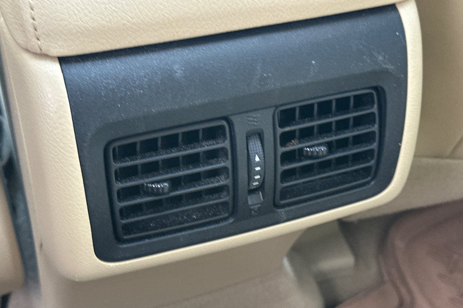Used 2015 Toyota Camry XLE FWD image 39