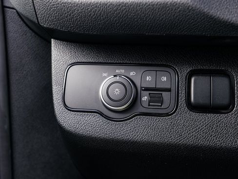 Used 2025 Mercedes-Benz Sprinter 2500 image 9