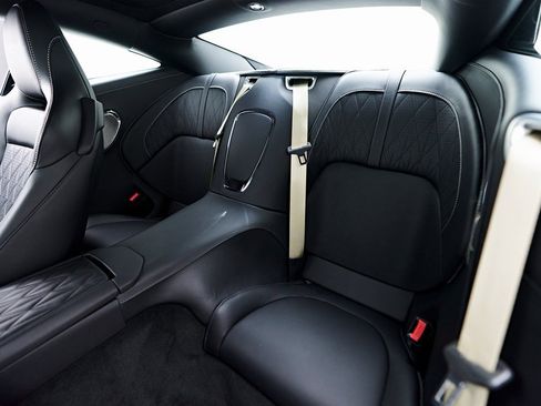 Used 2024 Aston Martin DB12 Coupe image 47